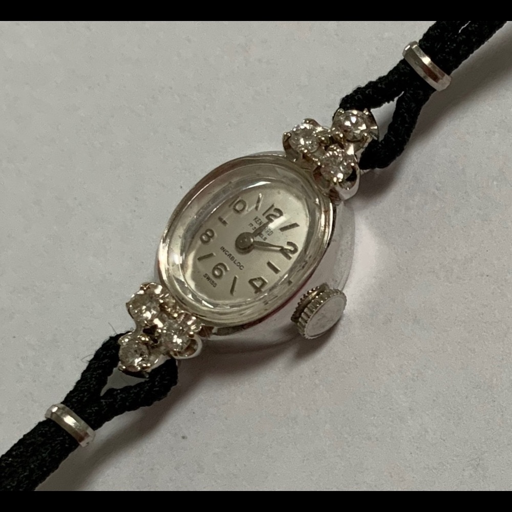 14k White Gold Diamond Ladies Wristwatch - Picture 3 of 8